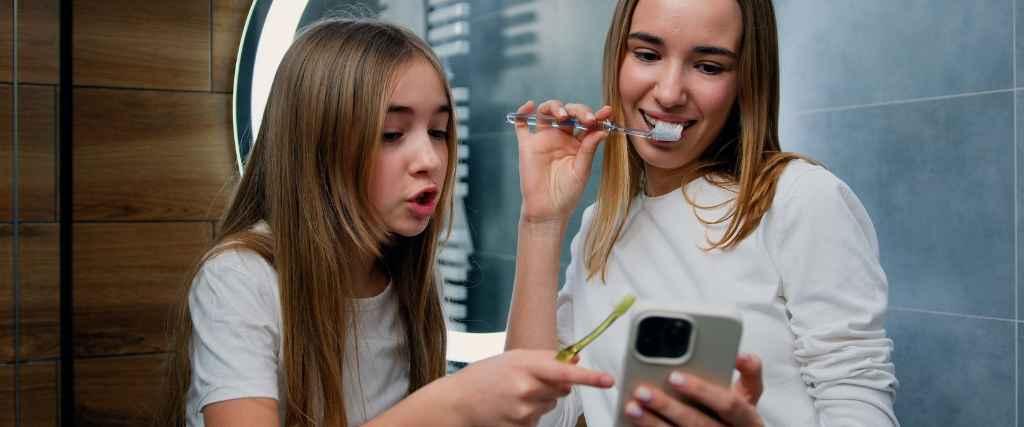 The Truth About Mouthwash, Charcoal Toothpaste, and TikTok Trends: What’s Backed by Science