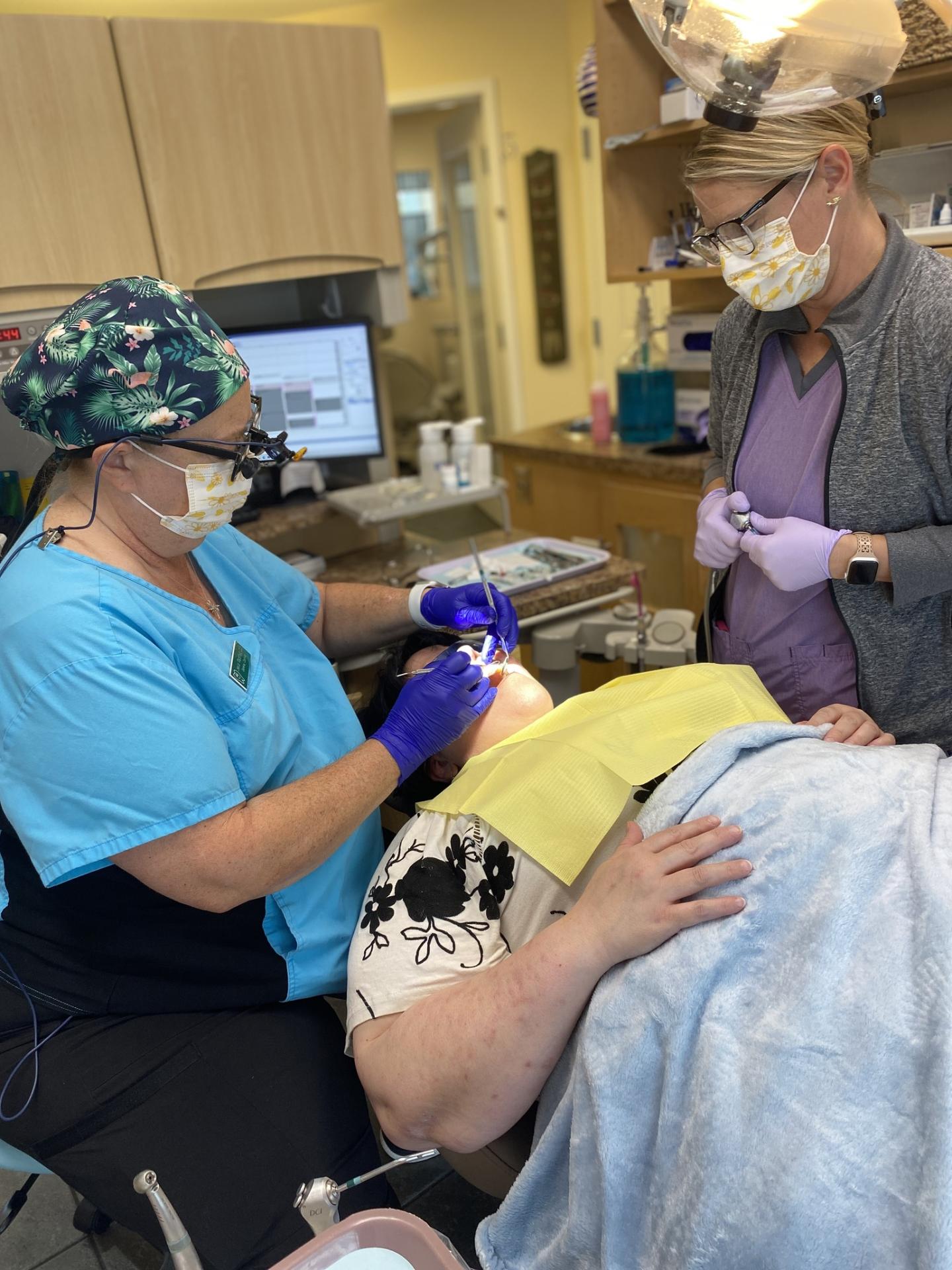 Numbing wand